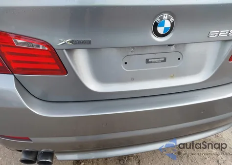 2013 BMW 528I xDrive z USA, uszkodzony, nr VIN WBAXH5C59DDW13368